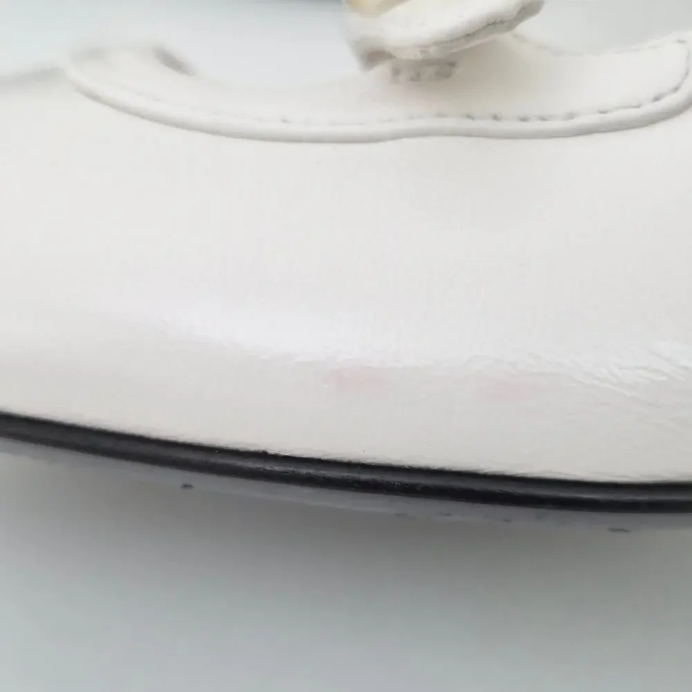 Chanel Shiny Lambskin Pointed Toe CC Ballet Flats US 9 / EU 39 White Black